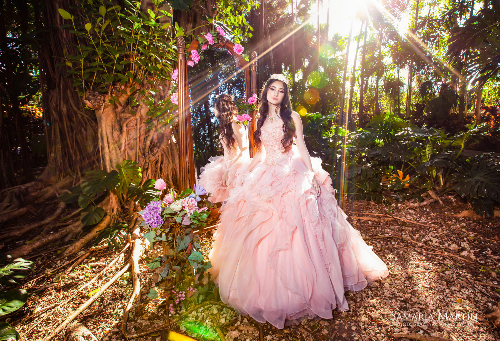 15 Quinceanera Poses for Pictures to Try in 2024